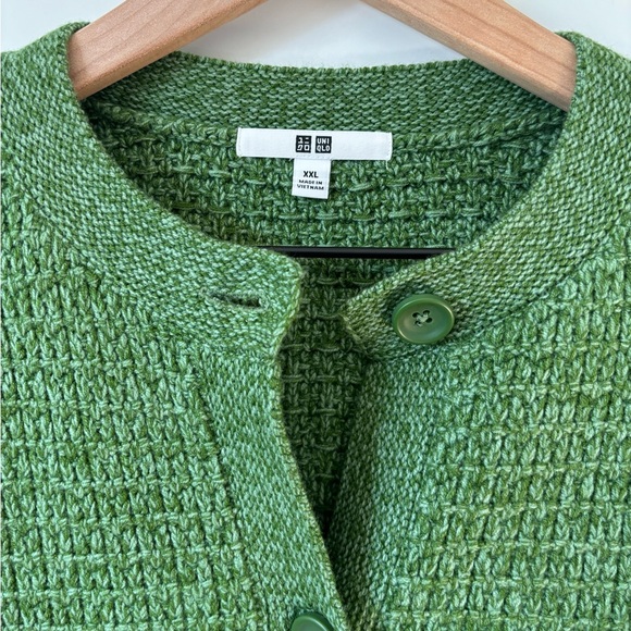 Uniqlo Knitted Short Jacket in Green - Picture 2 of 7